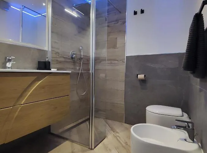 Aqua - Very In & Out Cir 0436 Брей-Червінія